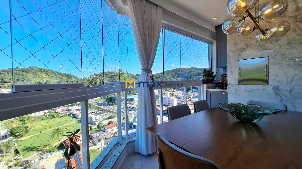 Apartamento à venda no Fazendinha: Sacada com churrasqueira