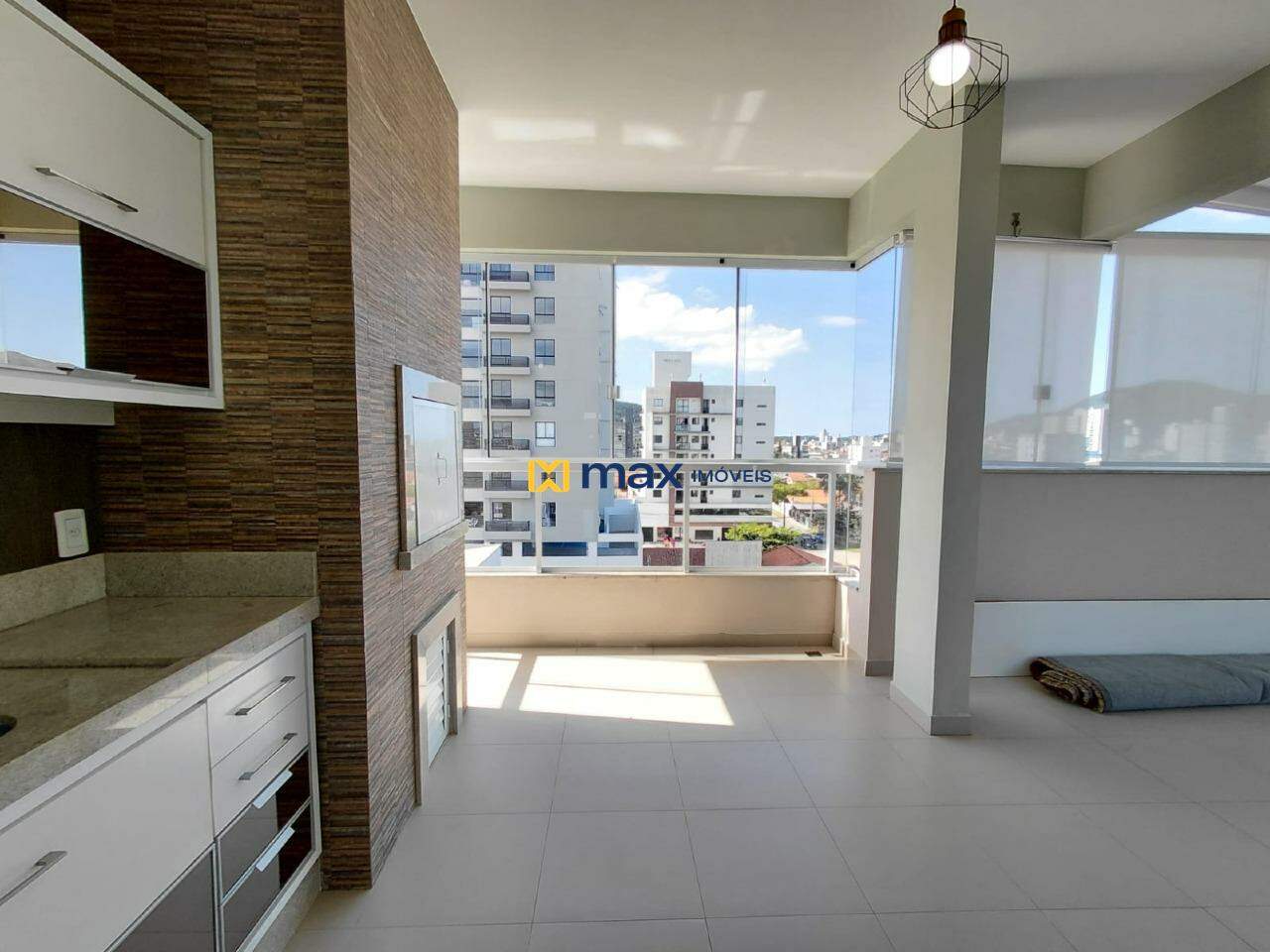 Apartamento à venda no Gravatá: Sacada c/ churrasqueira