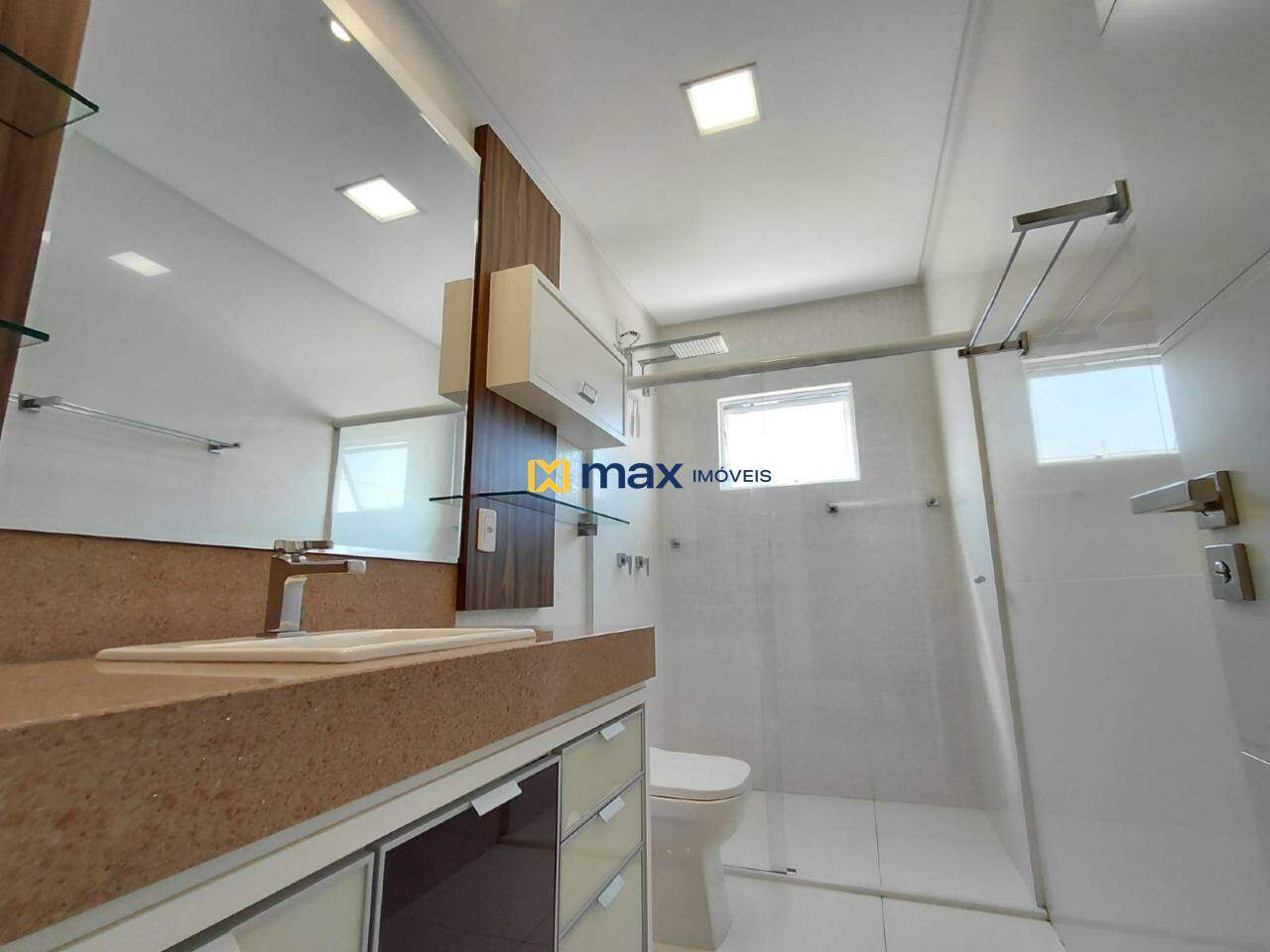 Apartamento à venda no Gravatá: Banheiro suite 2