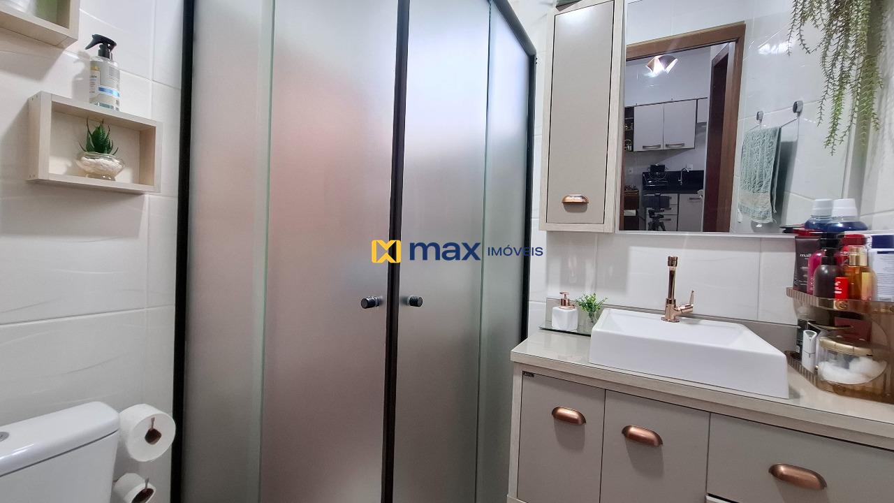 Casa à venda no Santa Regina: Banheiro social