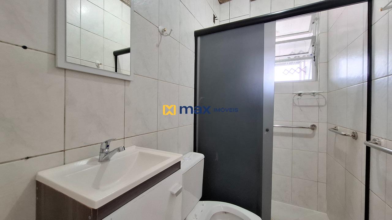 Apartamento para aluguel no São João: Banheiro social