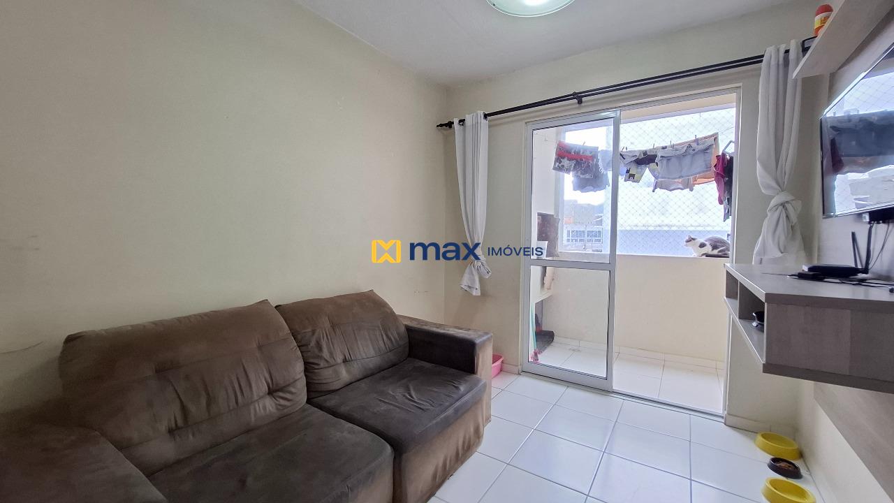 Apartamento à venda no Espinheiros: Living integrado