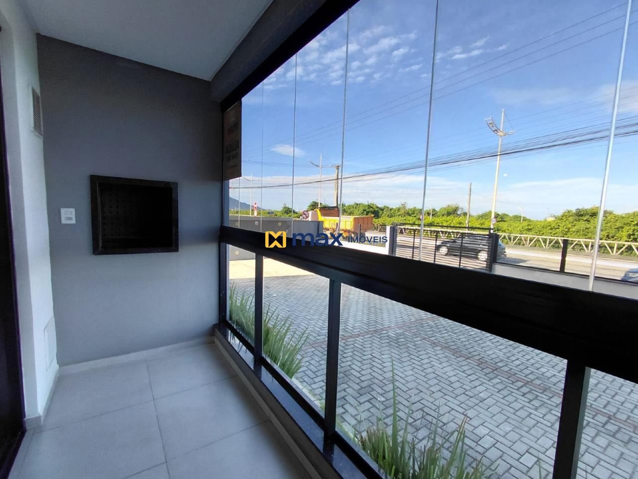 Apartamento para aluguel no Meia Praia: Varanda