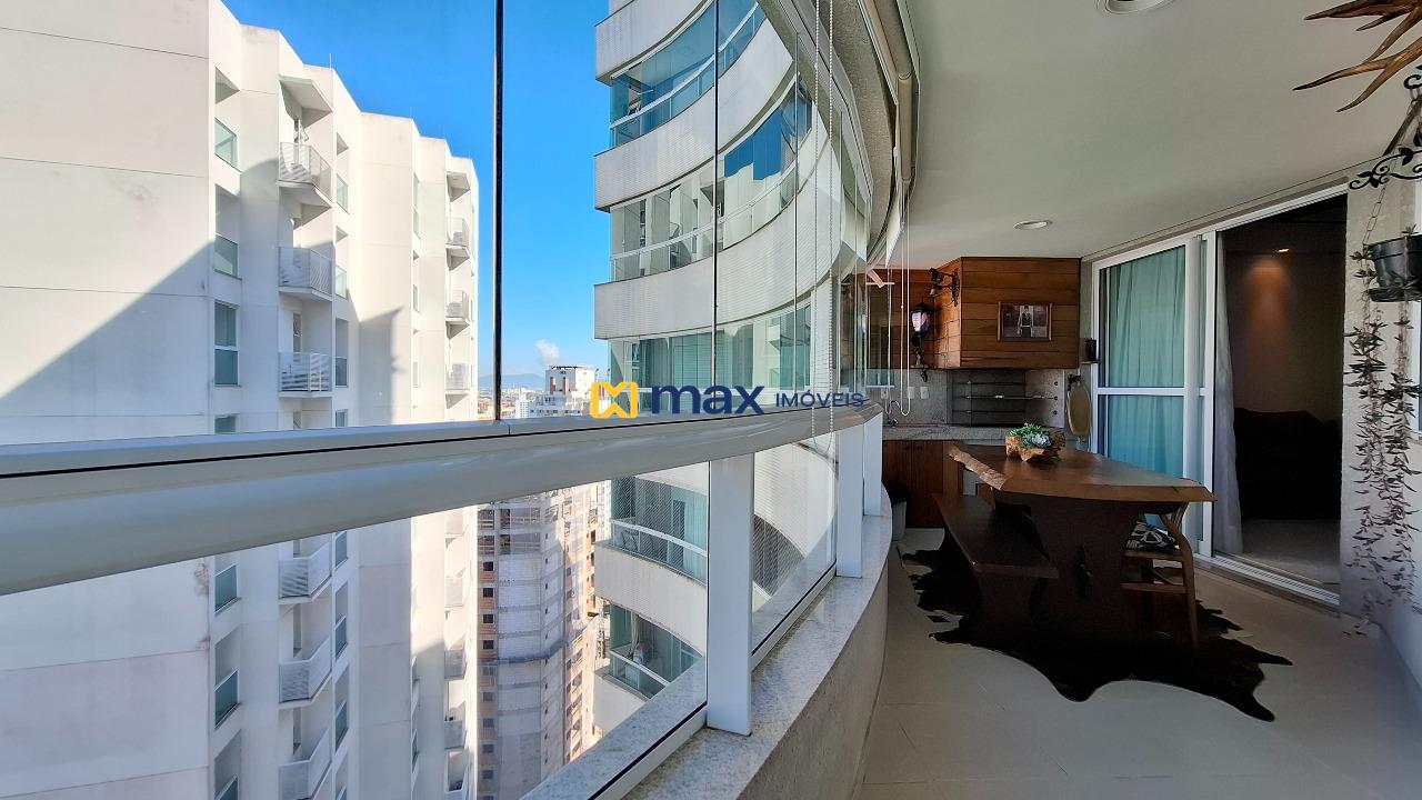 Apartamento à venda no Centro: Sacada com churrasqueira