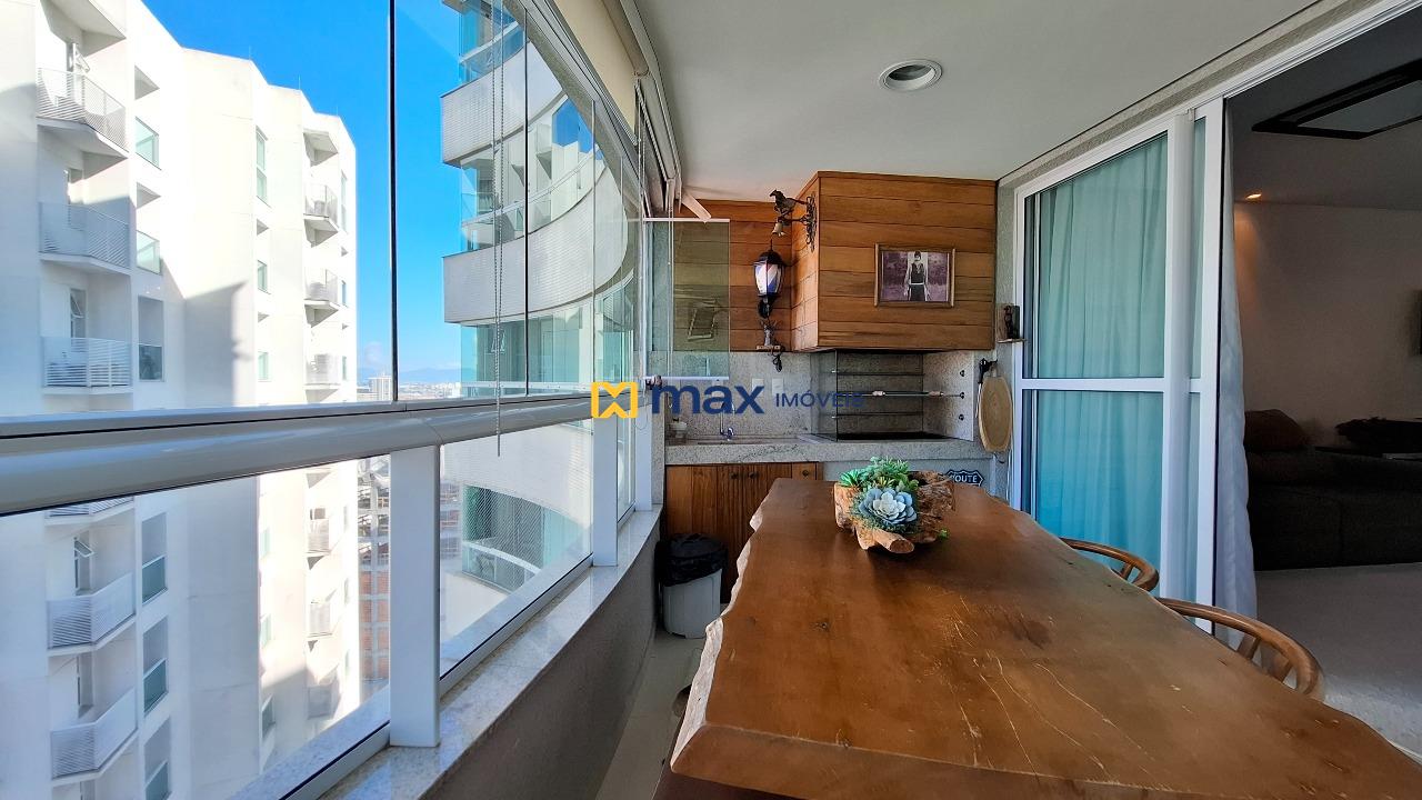 Apartamento à venda no Centro: Sacada com churrasqueira