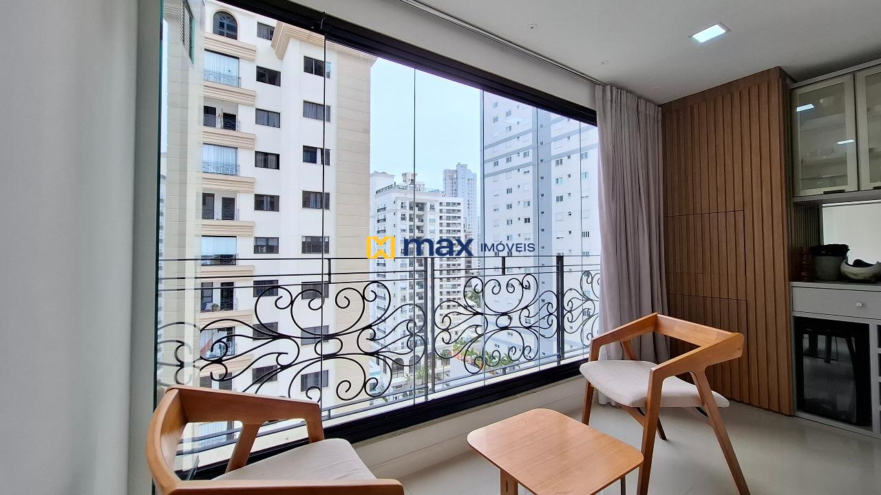 Apartamento à venda no Fazenda: Sacada com churrasqueira