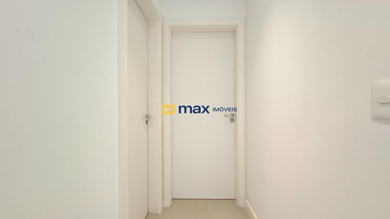 Apartamento à venda no Fazenda: Corredor