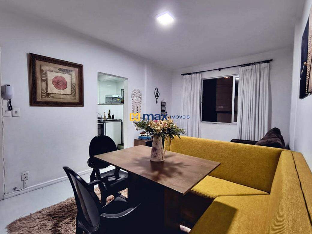 Apartamento à venda no Centro: sala de estar e jantar
