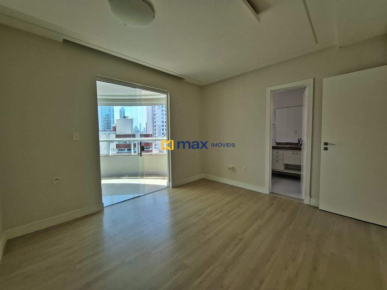 Apartamento à venda no Centro: suíte 1 