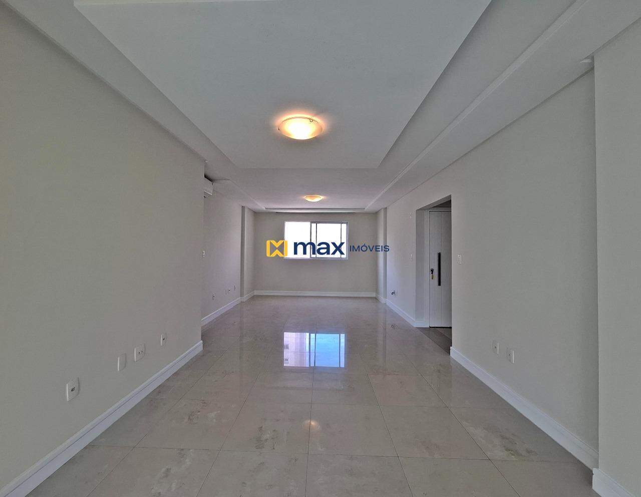 Apartamento à venda no Centro: sala de estar e jantar