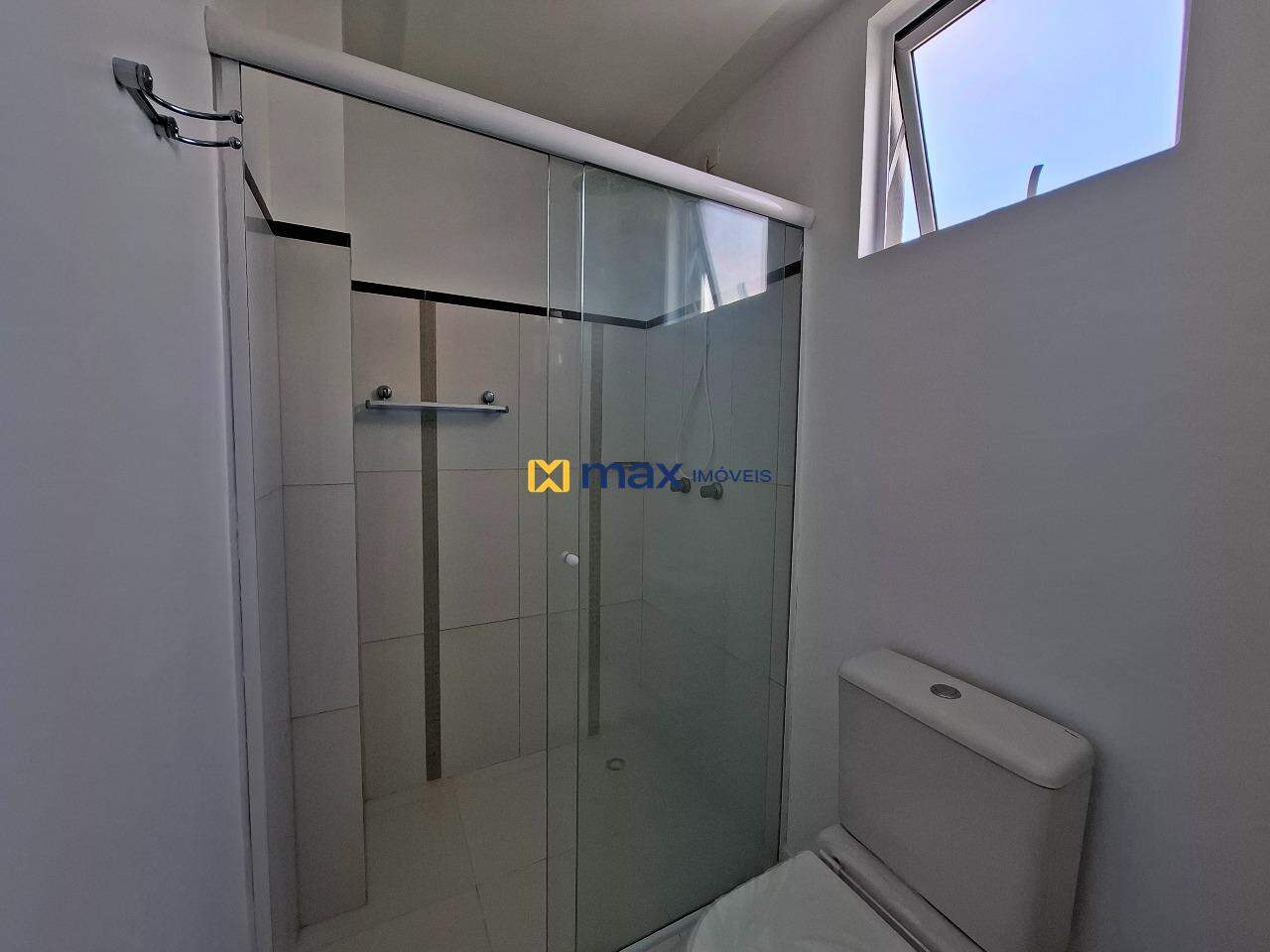 Apartamento à venda no Centro: banheiro demi suíte