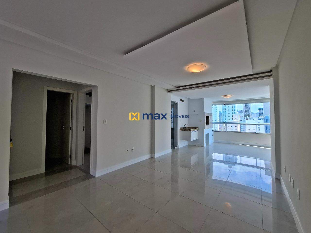 Apartamento à venda no Centro: sala de estar e jantar