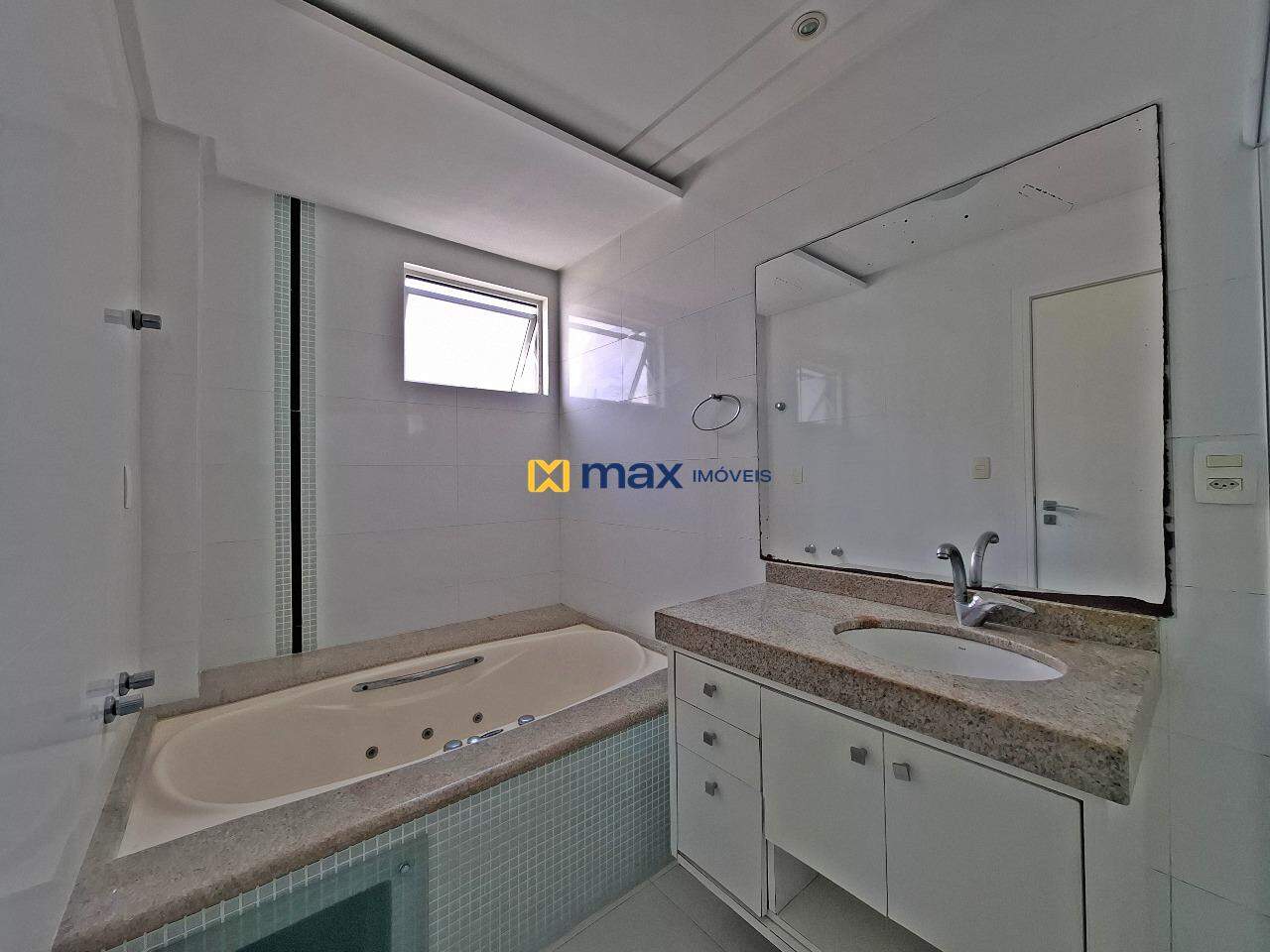 Apartamento à venda no Centro: banheiro suíte 1 