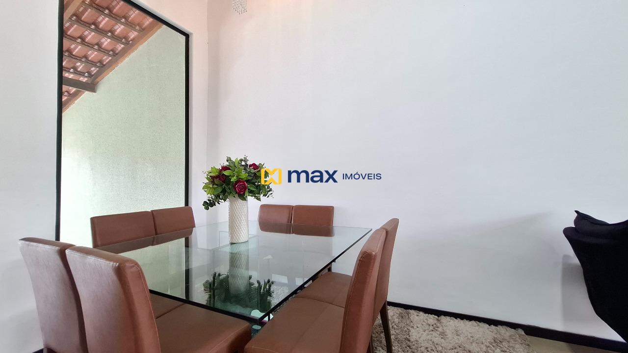 Casa à venda no Cordeiros: Living integrado