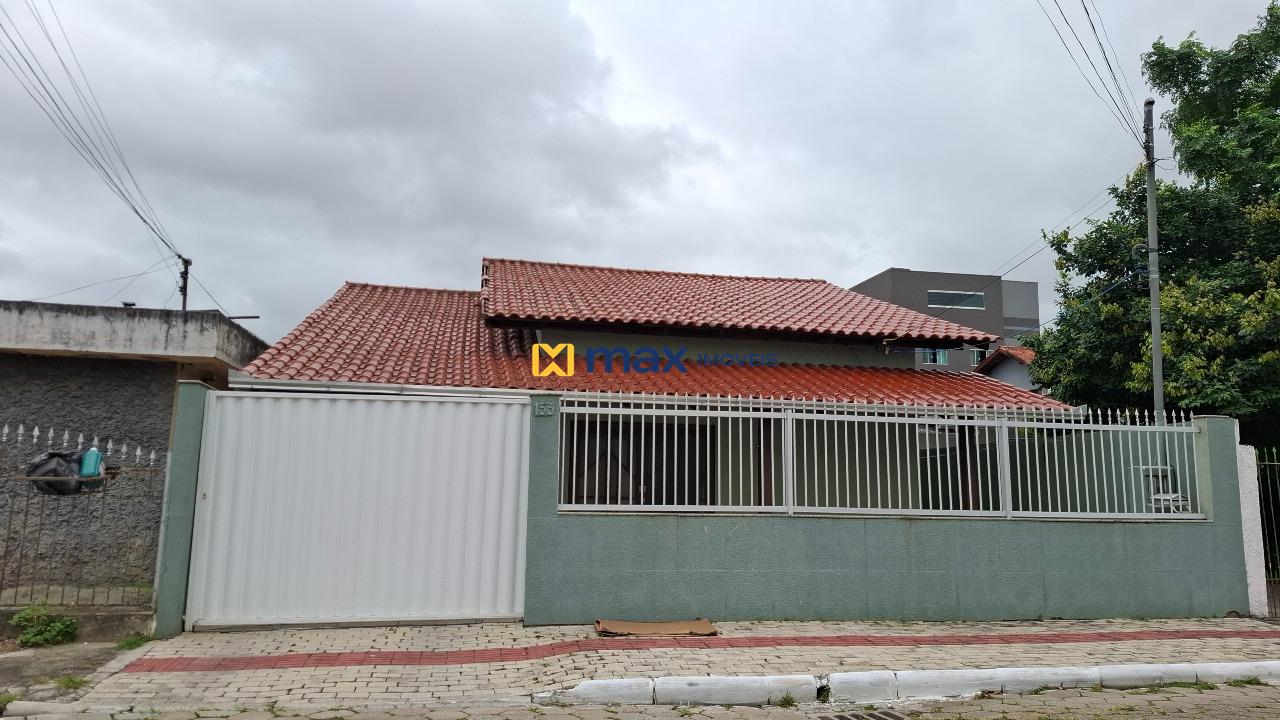 Casa à venda no Cordeiros: Fachada