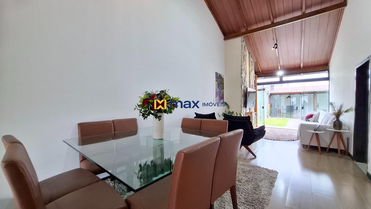 Casa à venda no Cordeiros: Living integrado