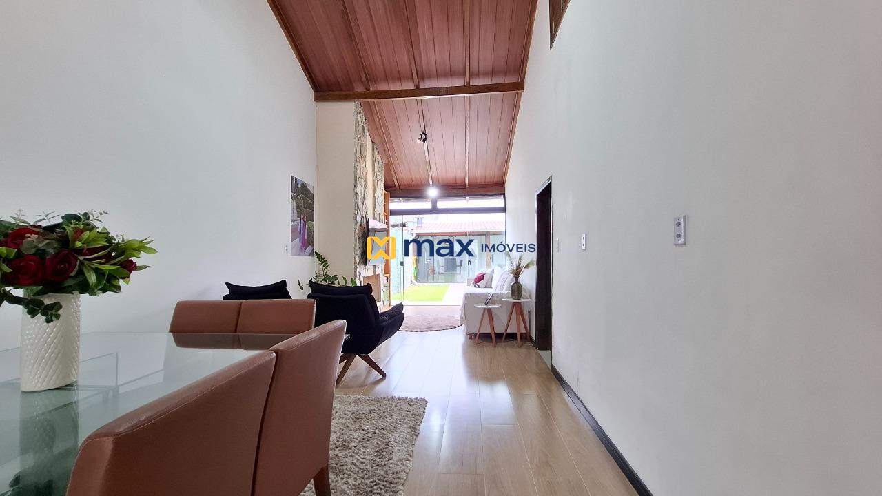 Casa à venda no Cordeiros: Living integrado