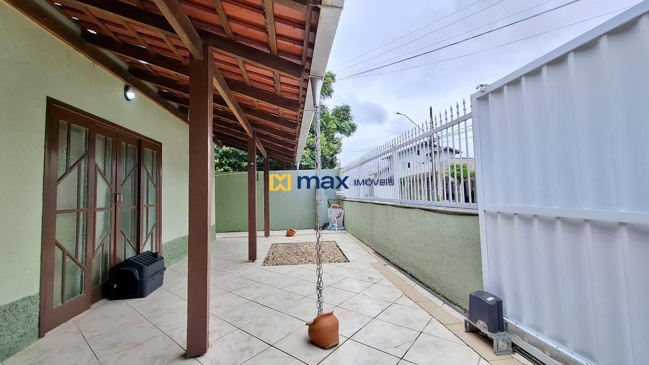 Casa à venda no Cordeiros: Área externa