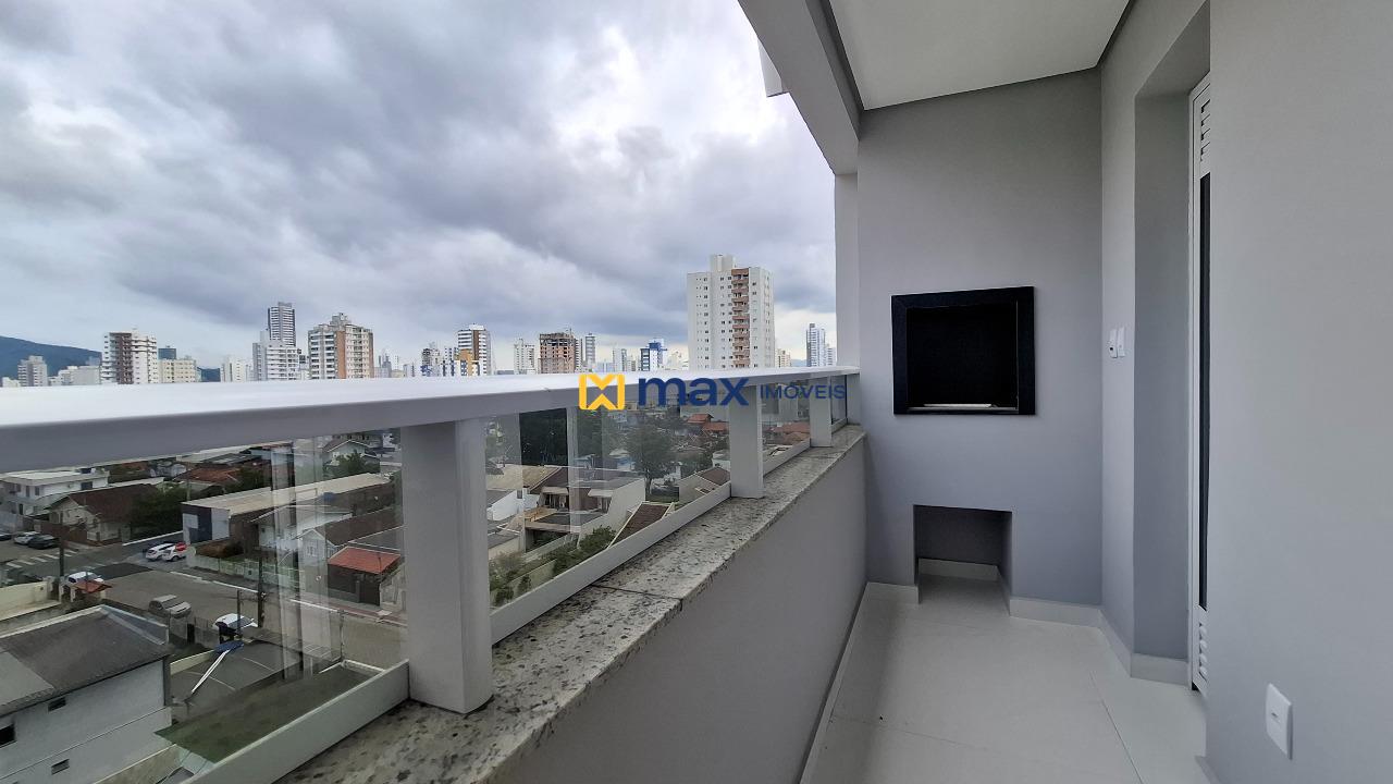 Apartamento à venda no Centro: Sacada com churrasqueira