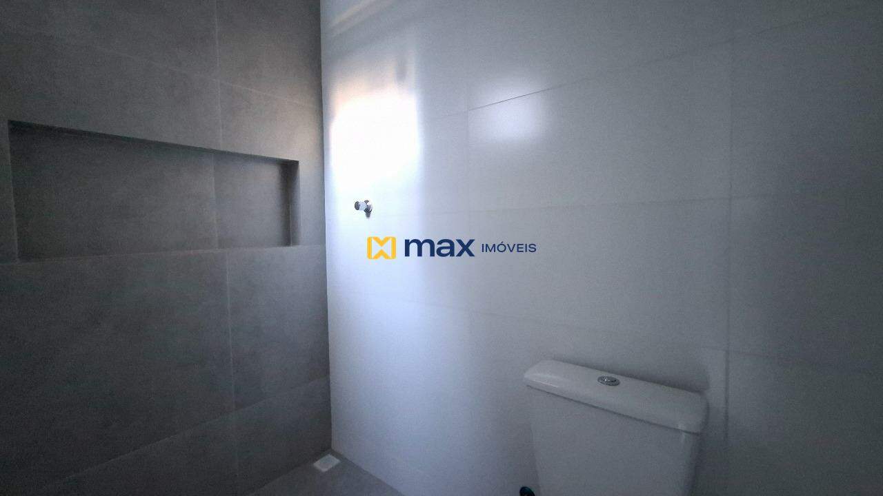 Apartamento à venda no Cordeiros: Banheiro suíte
