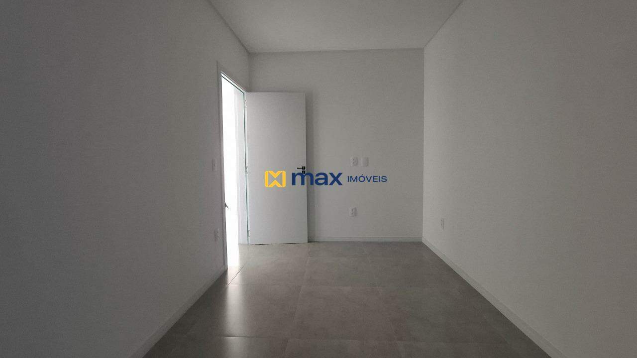 Apartamento à venda no Cordeiros: Dormitório