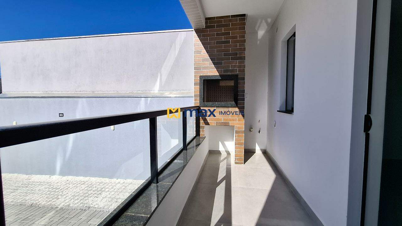 Apartamento à venda no Cordeiros: Sacada com churrasqueira