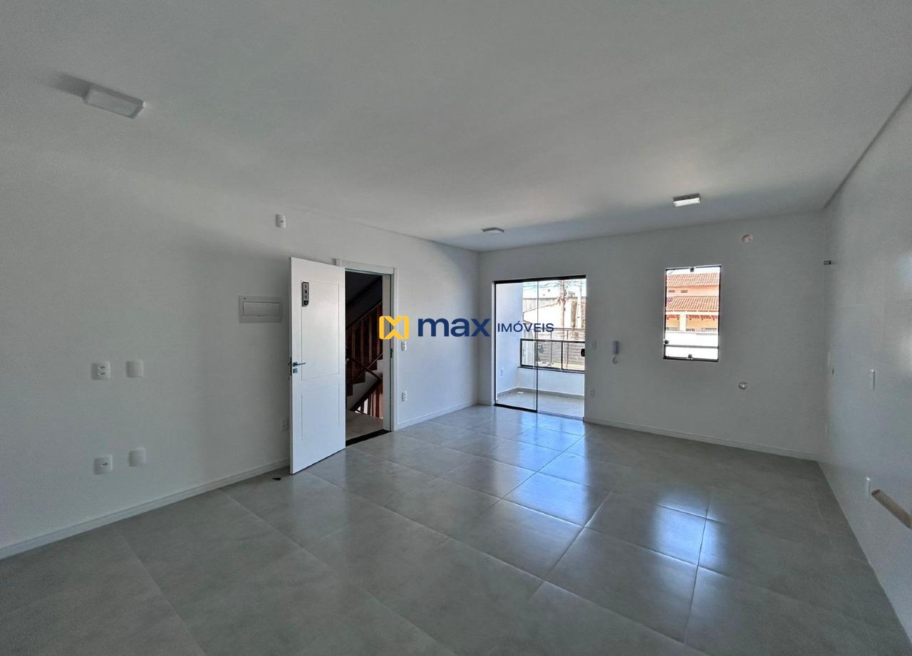 Apartamento à venda no Cordeiros: Living