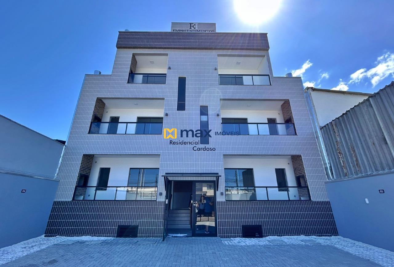 Apartamento à venda no Cordeiros: 