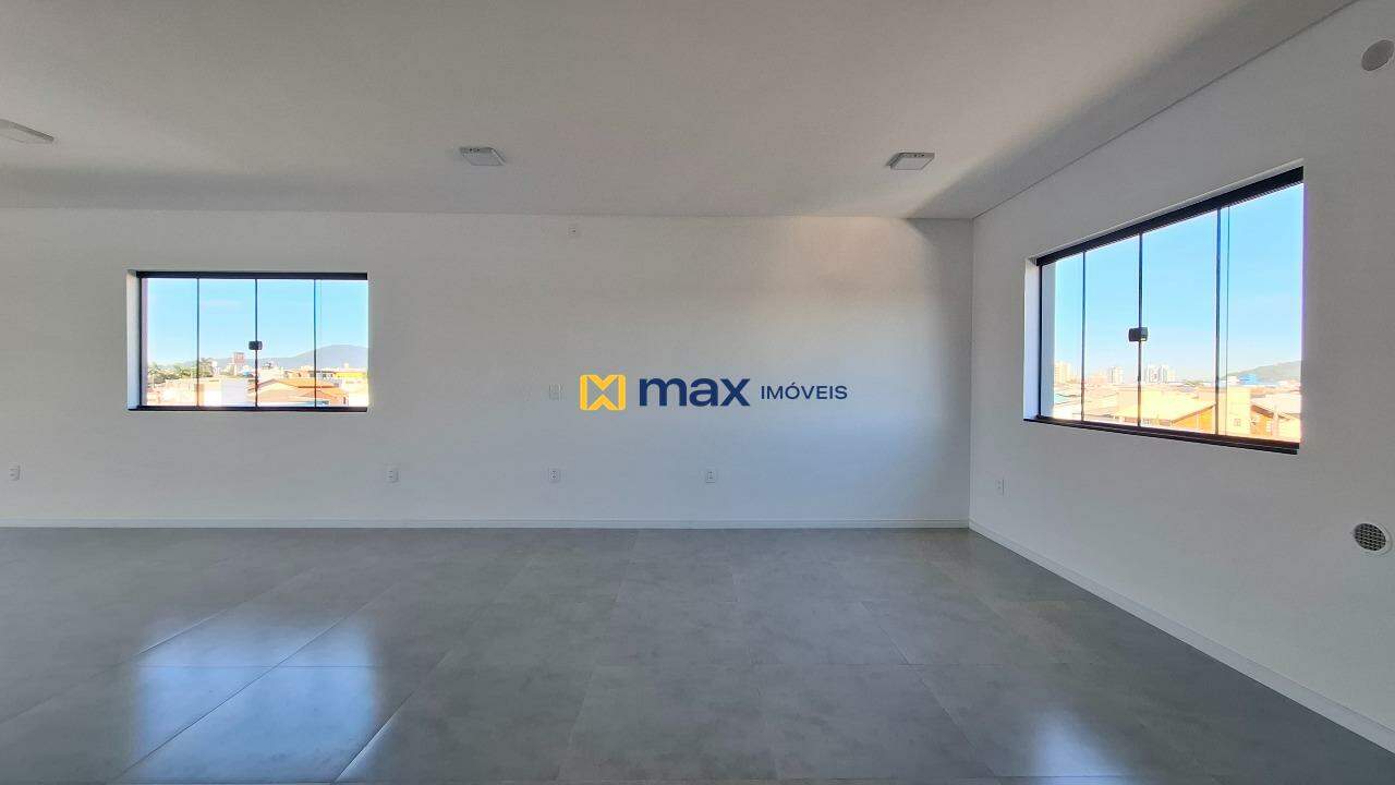 Apartamento à venda no Cordeiros: Living integrado
