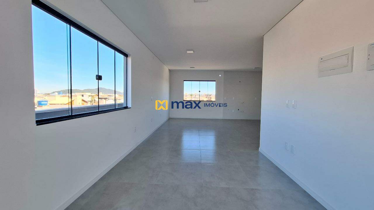 Apartamento à venda no Cordeiros: Living integrado