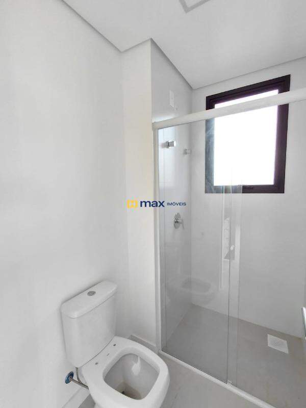 Apartamento para aluguel no Centro: Banheiro