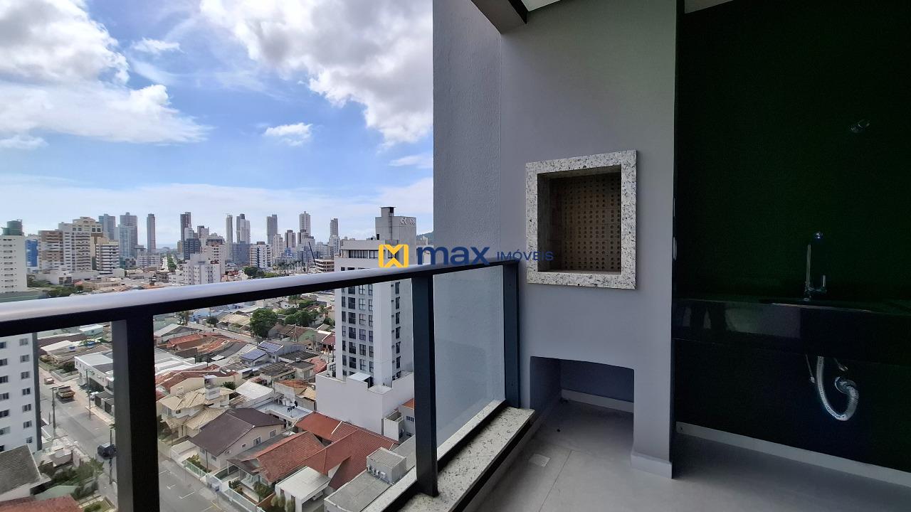 Apartamento à venda no Centro: Sacada com churrasqueira