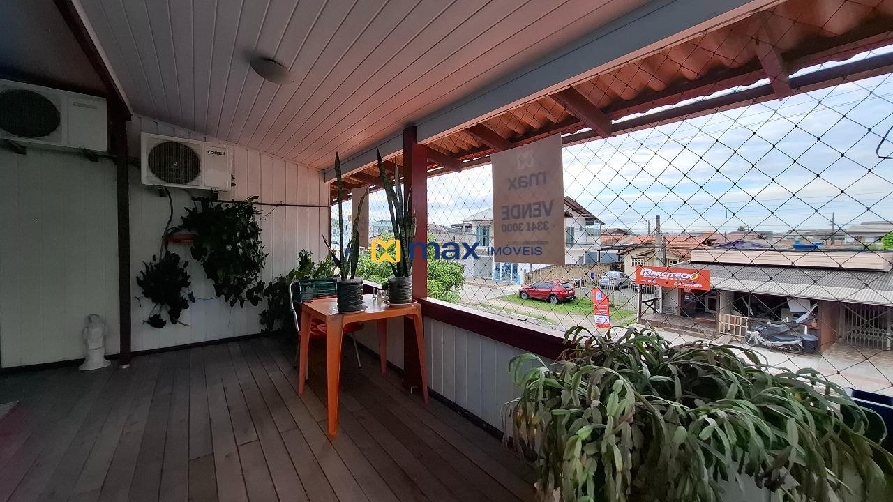 Casa à venda no São Vicente: Sacada