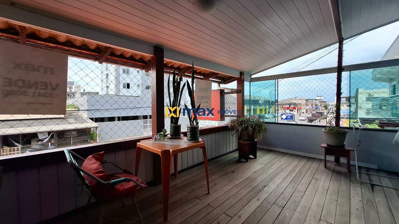 Casa à venda no São Vicente: Sacada