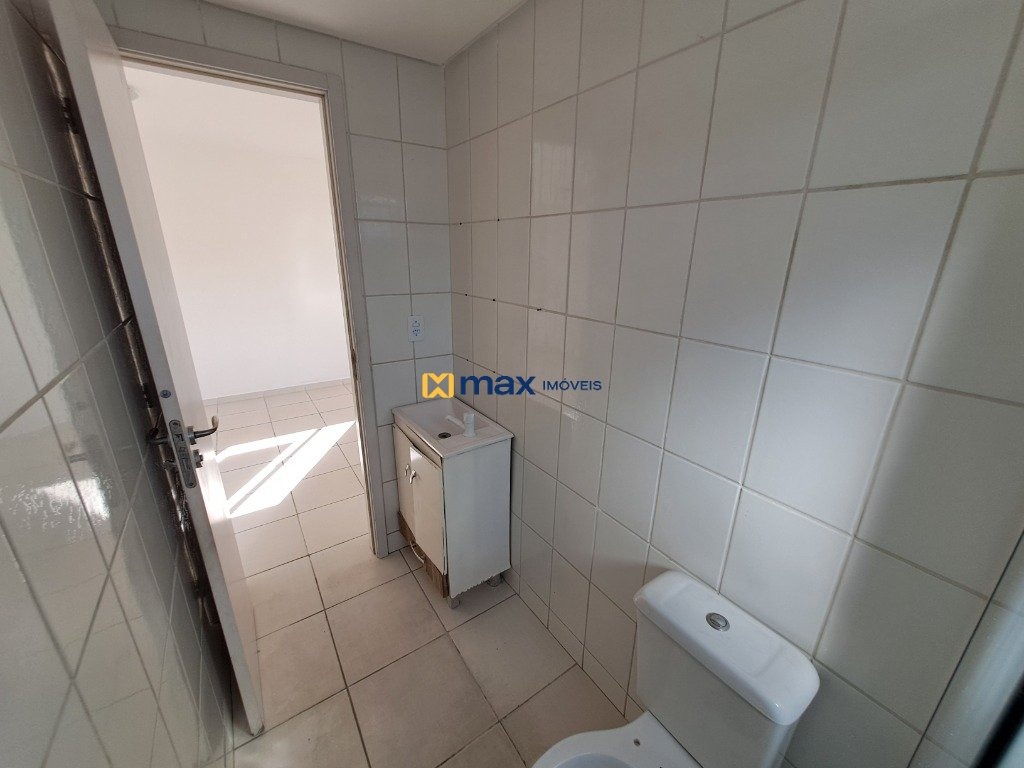 Apartamento para aluguel no Espinheiros: Banheiro