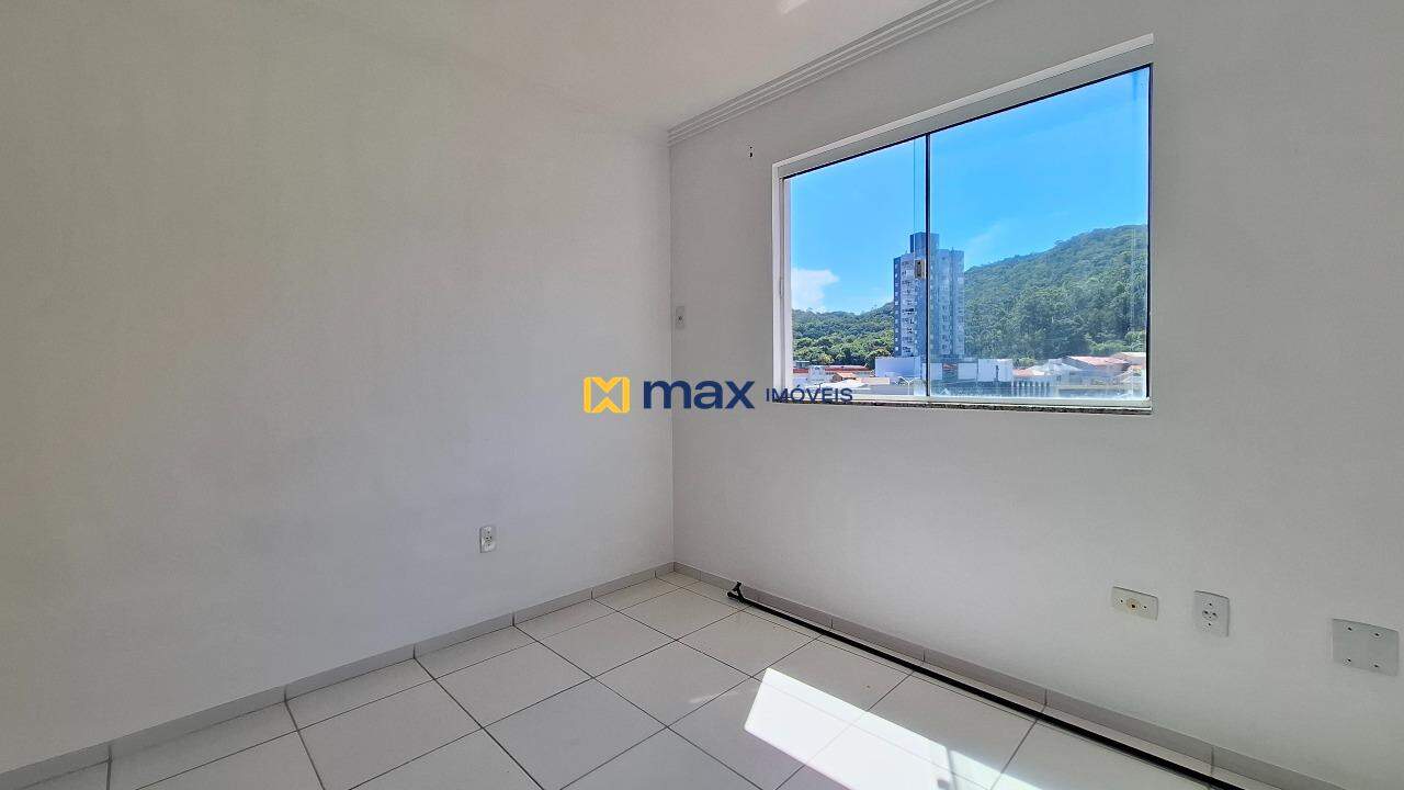 Apartamento à venda no Fazendinha: Dormitório