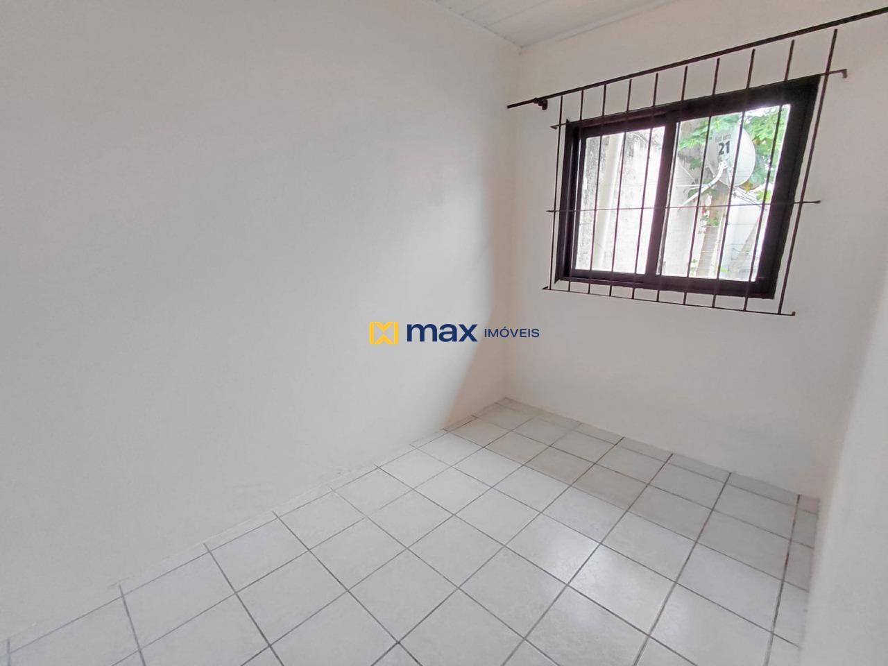 Casa para aluguel no Meia Praia: 