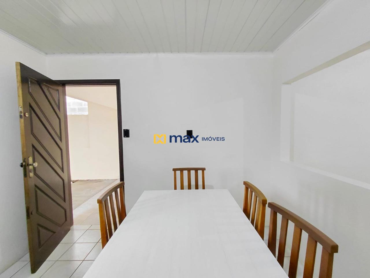 Casa para aluguel no Meia Praia: 