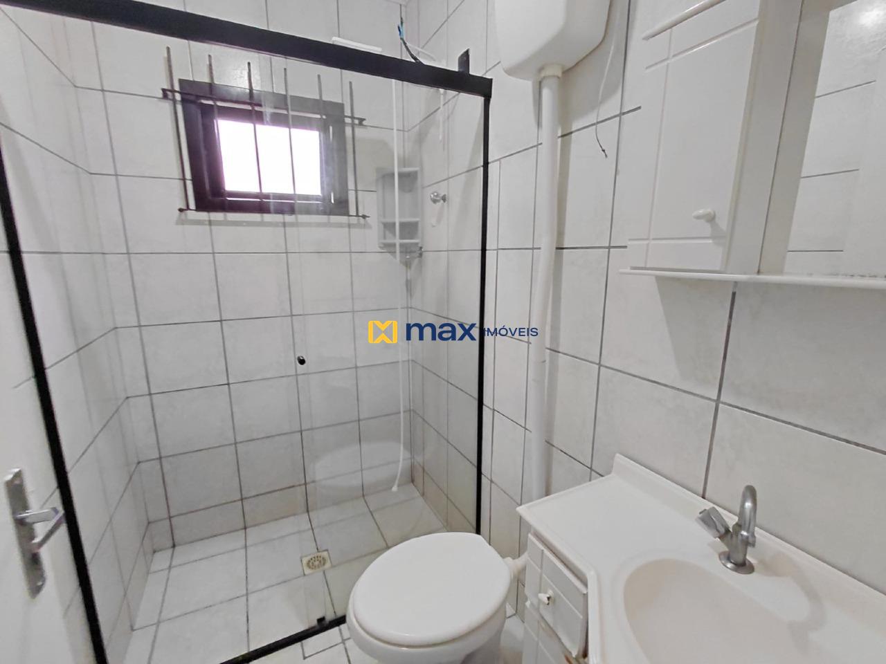 Casa para aluguel no Meia Praia: 