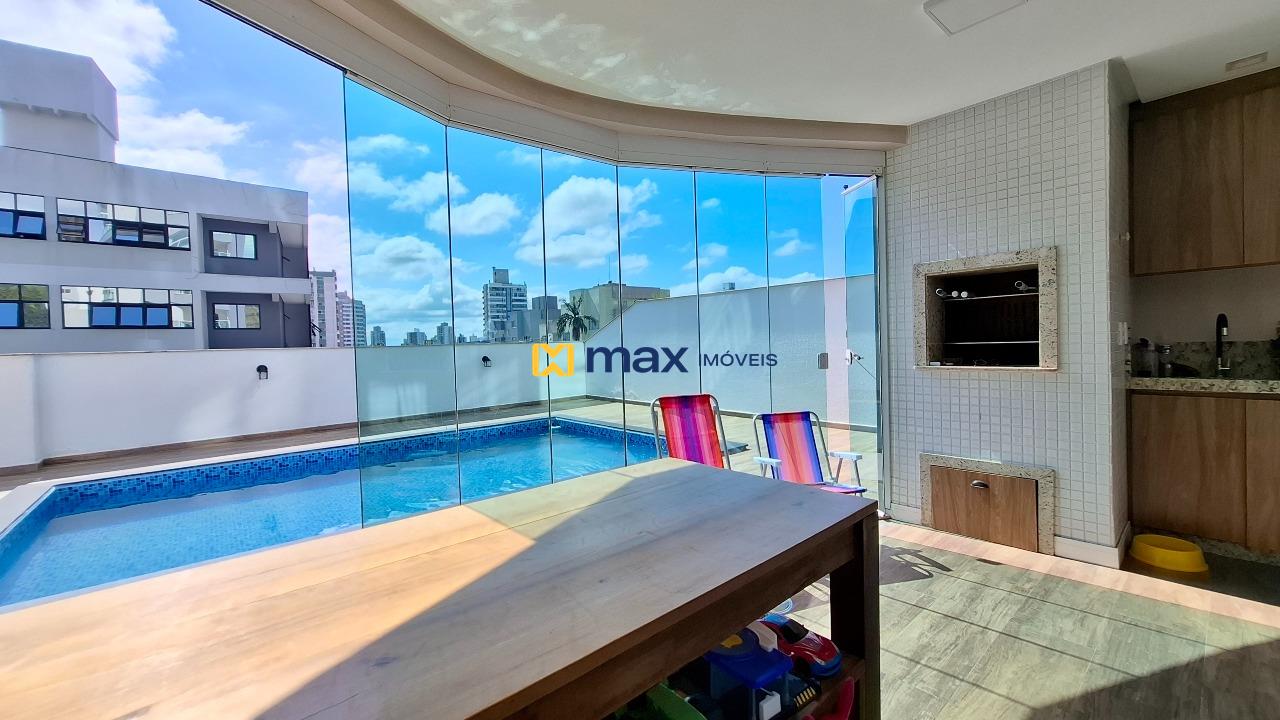 Apartamento à venda no Centro: Sacada com churrasqueira