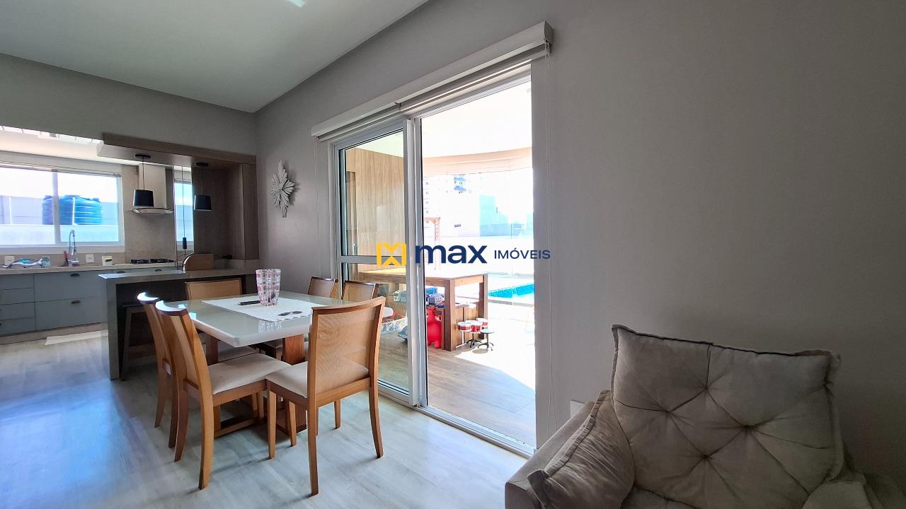 Apartamento à venda no Centro: Living integrado