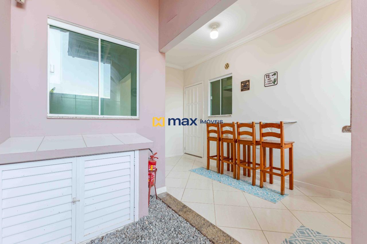 Casa à venda no Gravatá: Fundos - Churrasqueira 