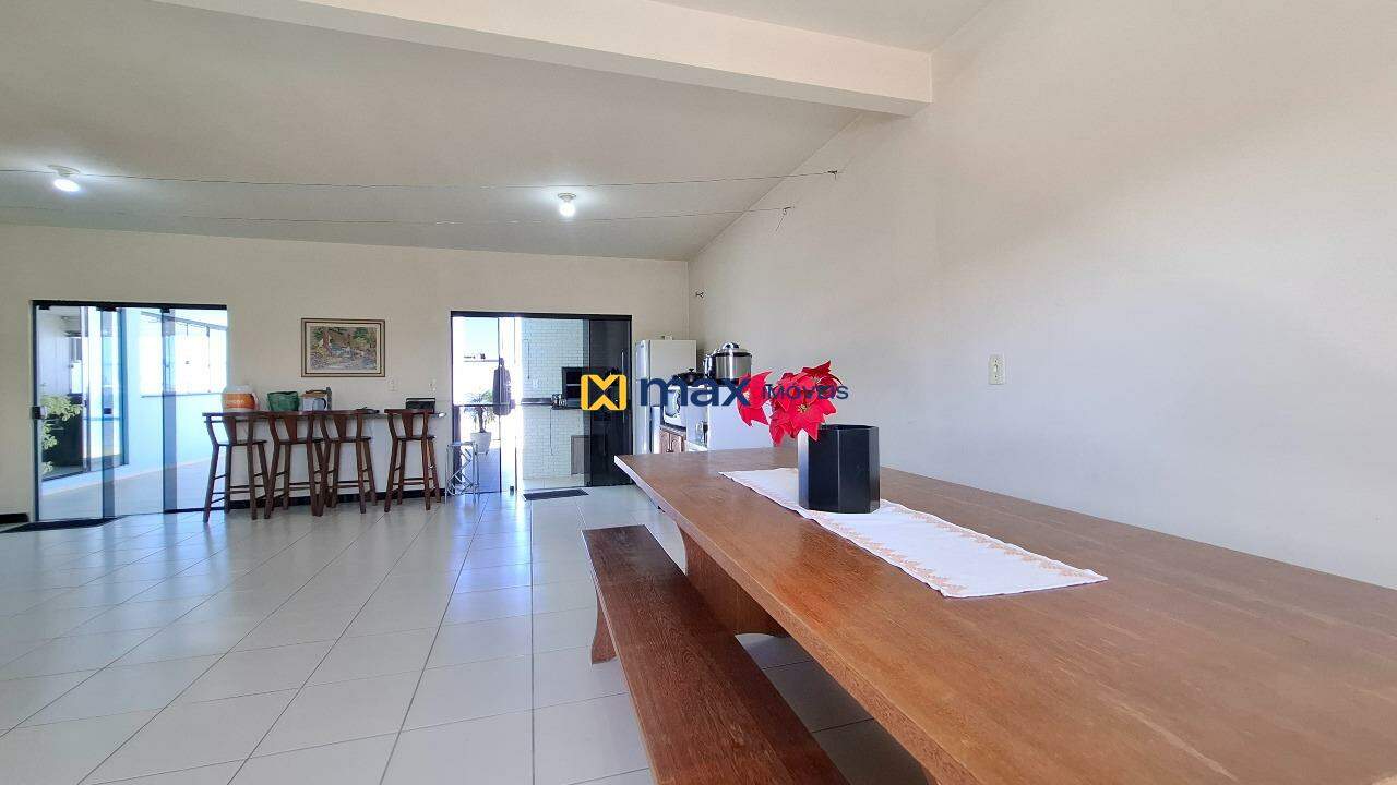 Casa Comercial à venda no São Vicente: Salão de festas
