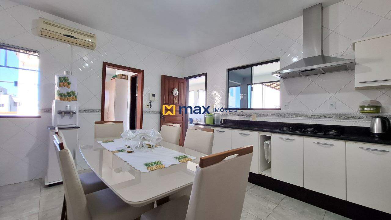 Casa Comercial à venda no São Vicente: Cozinha