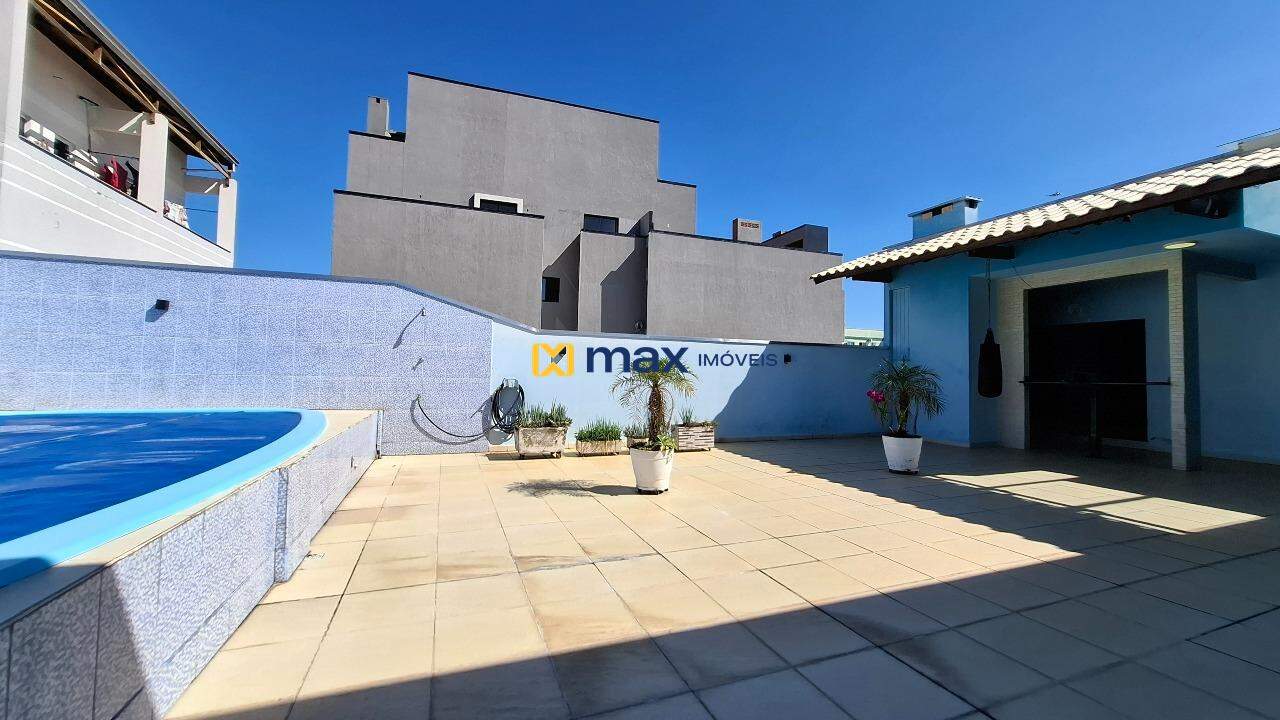 Casa Comercial à venda no São Vicente: Terraço