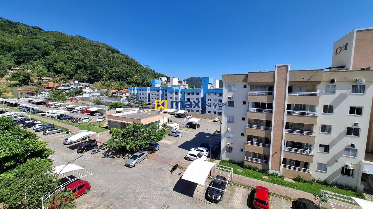 Apartamento para aluguel no Espinheiros: Vista Sacada