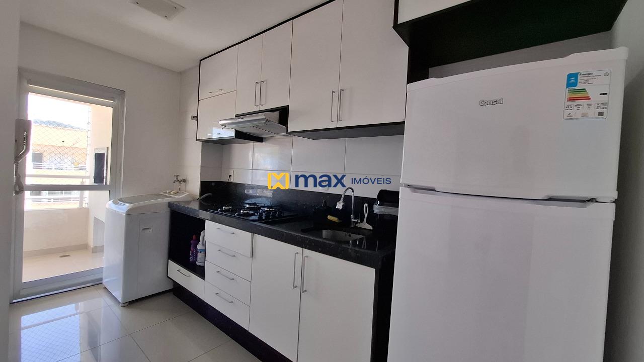 Apartamento para aluguel no Espinheiros: Cozinha/ Lavanderia