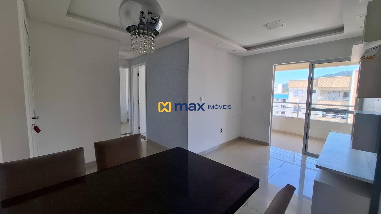 Apartamento para aluguel no Espinheiros: Sala de Estar e Jantar