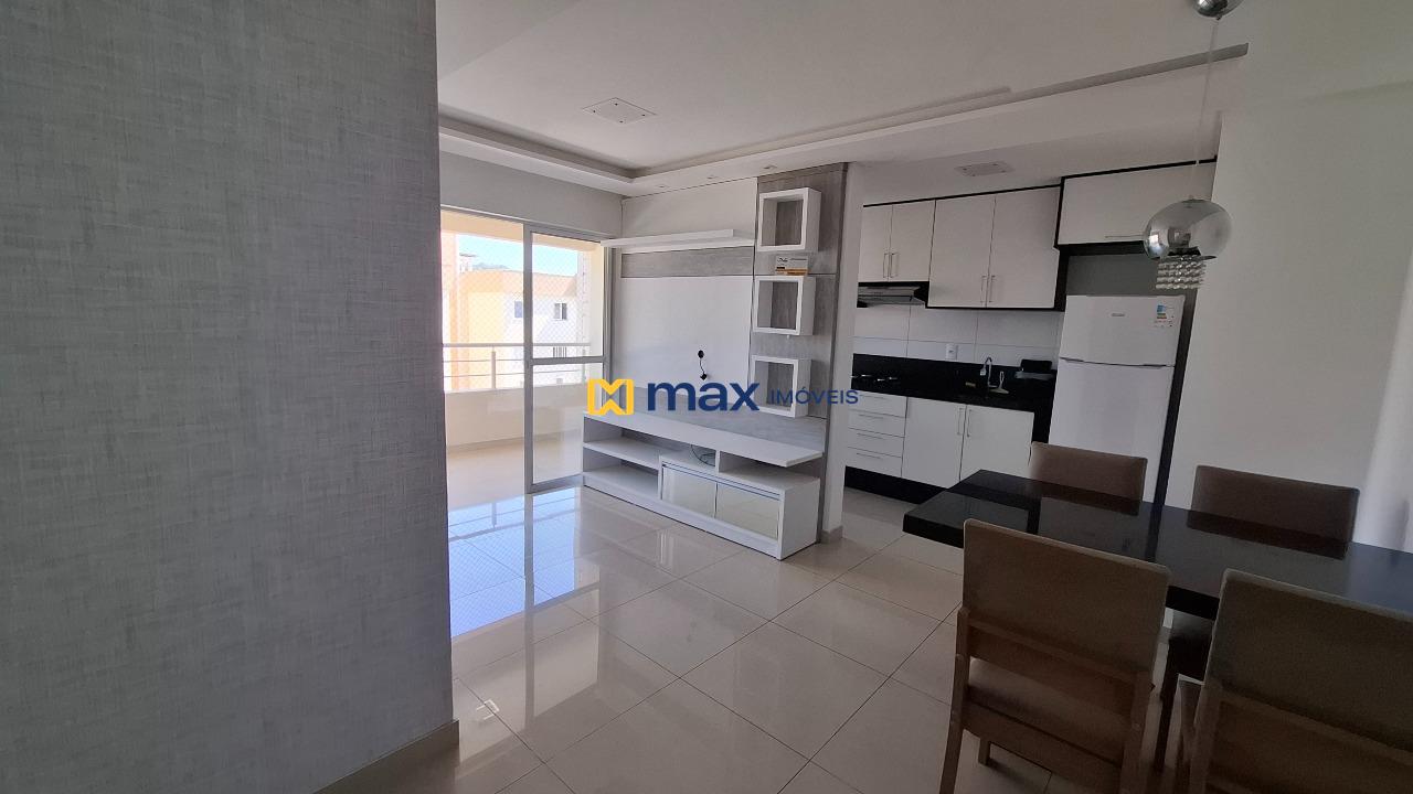 Apartamento para aluguel no Espinheiros: Sala de Estar e Jantar