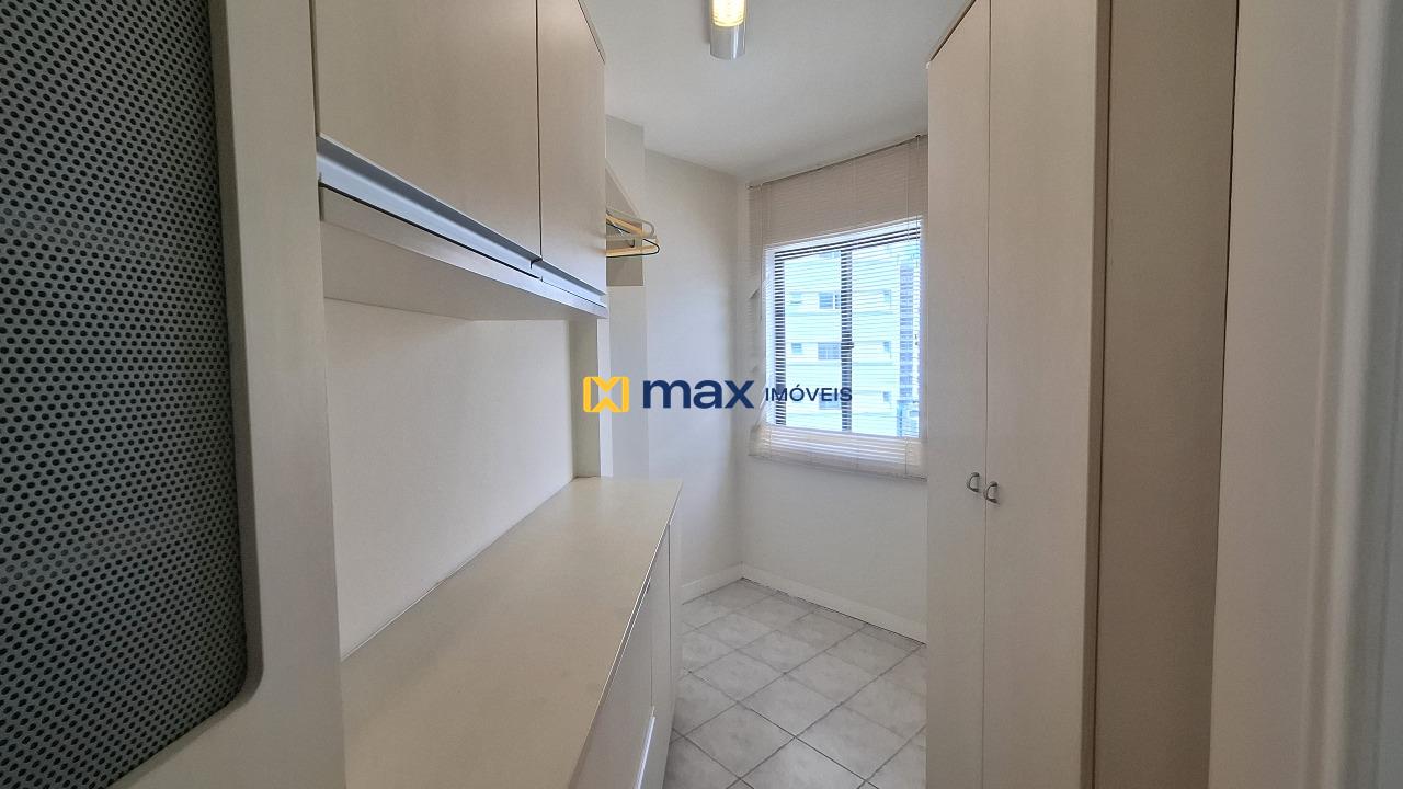 Apartamento para aluguel no Fazenda: Quarto de serviço